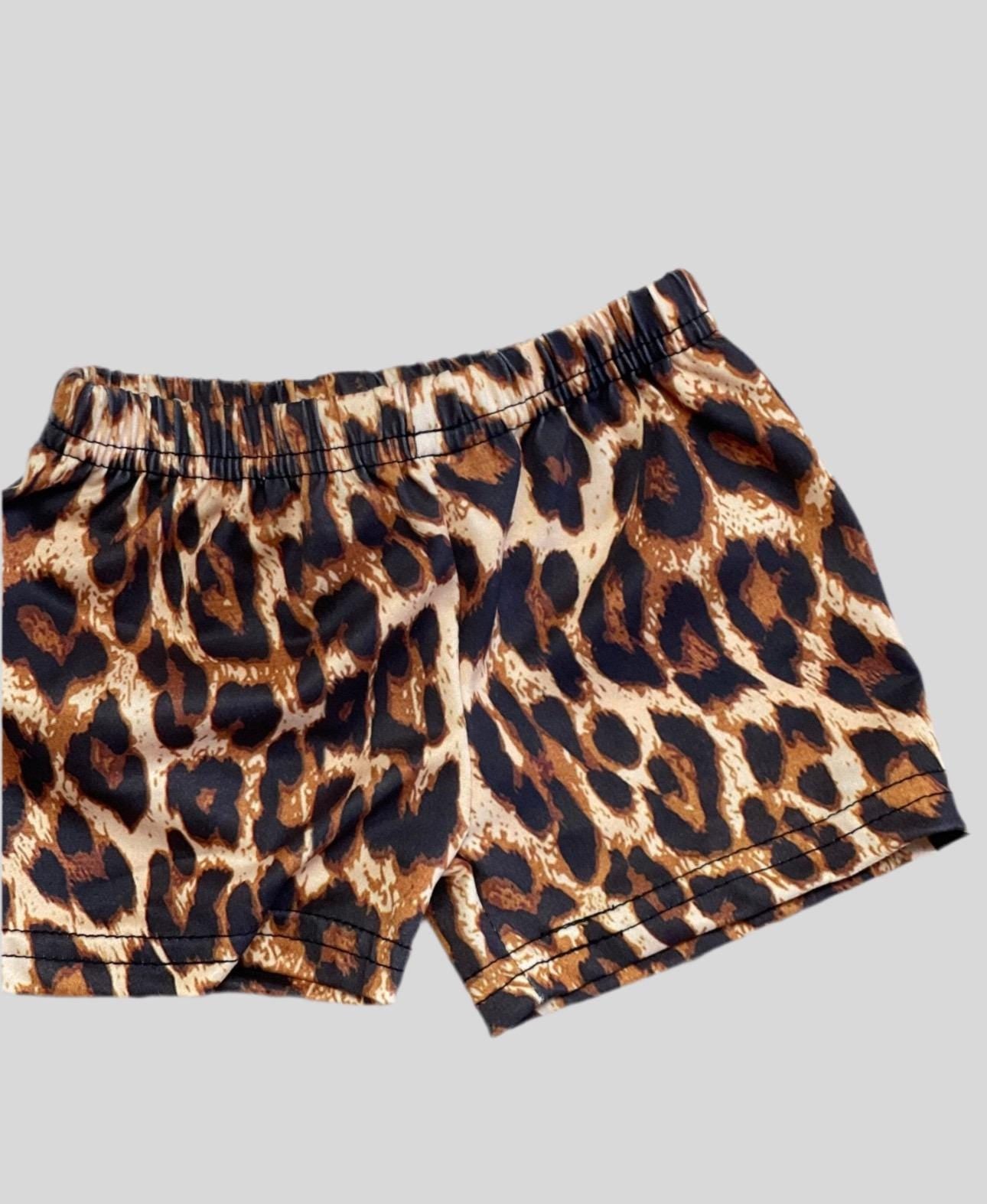 Fun Bucking Bronco Rodeo Outfit for Your Little Cowgirl! 🌟
Get your little one ready for adventure with our Western Rodeo Cowboy Short Set! This adorable outfit features a playful bucking bronco design, shorts boast a trendy cheetah print