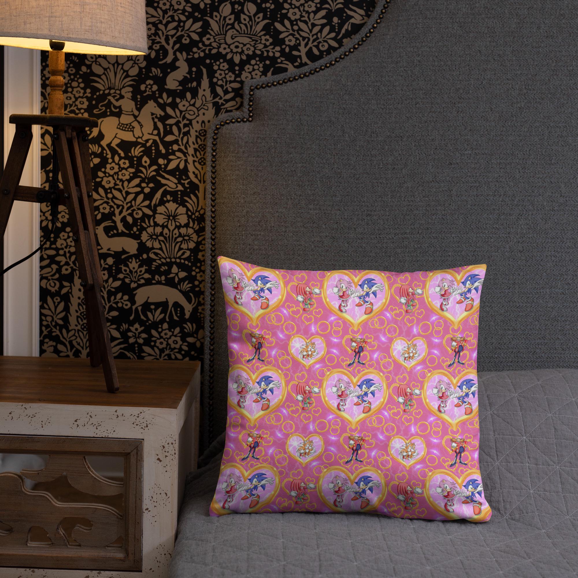 Sonic Girl Throw Pillow – Pink Sonic & Friends Accent Pillow for Kids' Rooms and Game Spaces