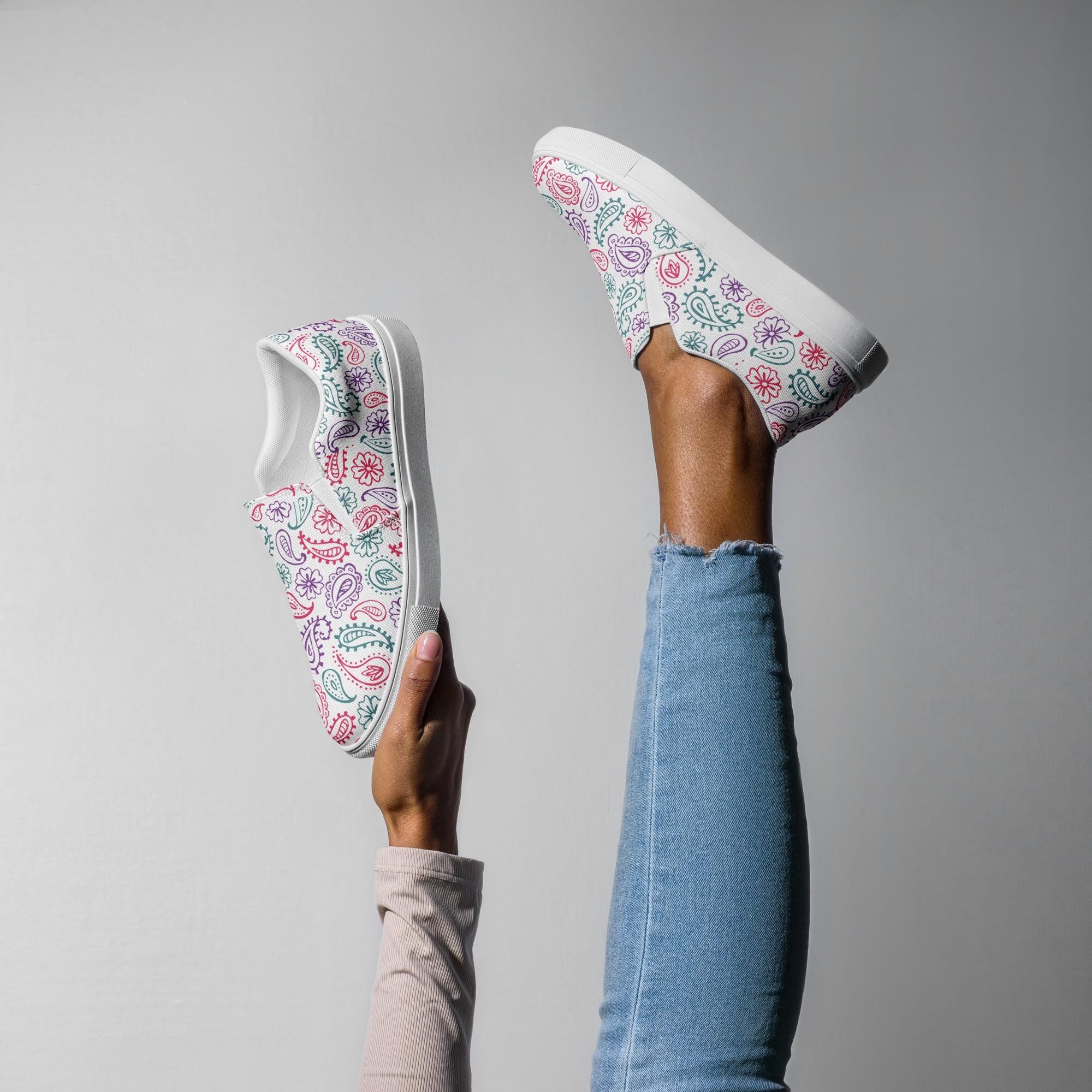 Paisley Print Womenās Slip-On Shoes | Boho Western Comfort Kicks ššµ
Sweet, swirly, and full of flairāthese womenās slip-on shoes are covered in a dreamy paisley print in pink, purple, and turquoise. A little Western, a little boho, and a whole lot of personality, these kicks are perfect for dressing up denim or adding pop to a casual outfit.
FREE SHIPPING
ā Vibrant paisley print in pink, purple & turquoise
ā Elastic side accents for easy on/off
ā Printed, cut & handmade just for you