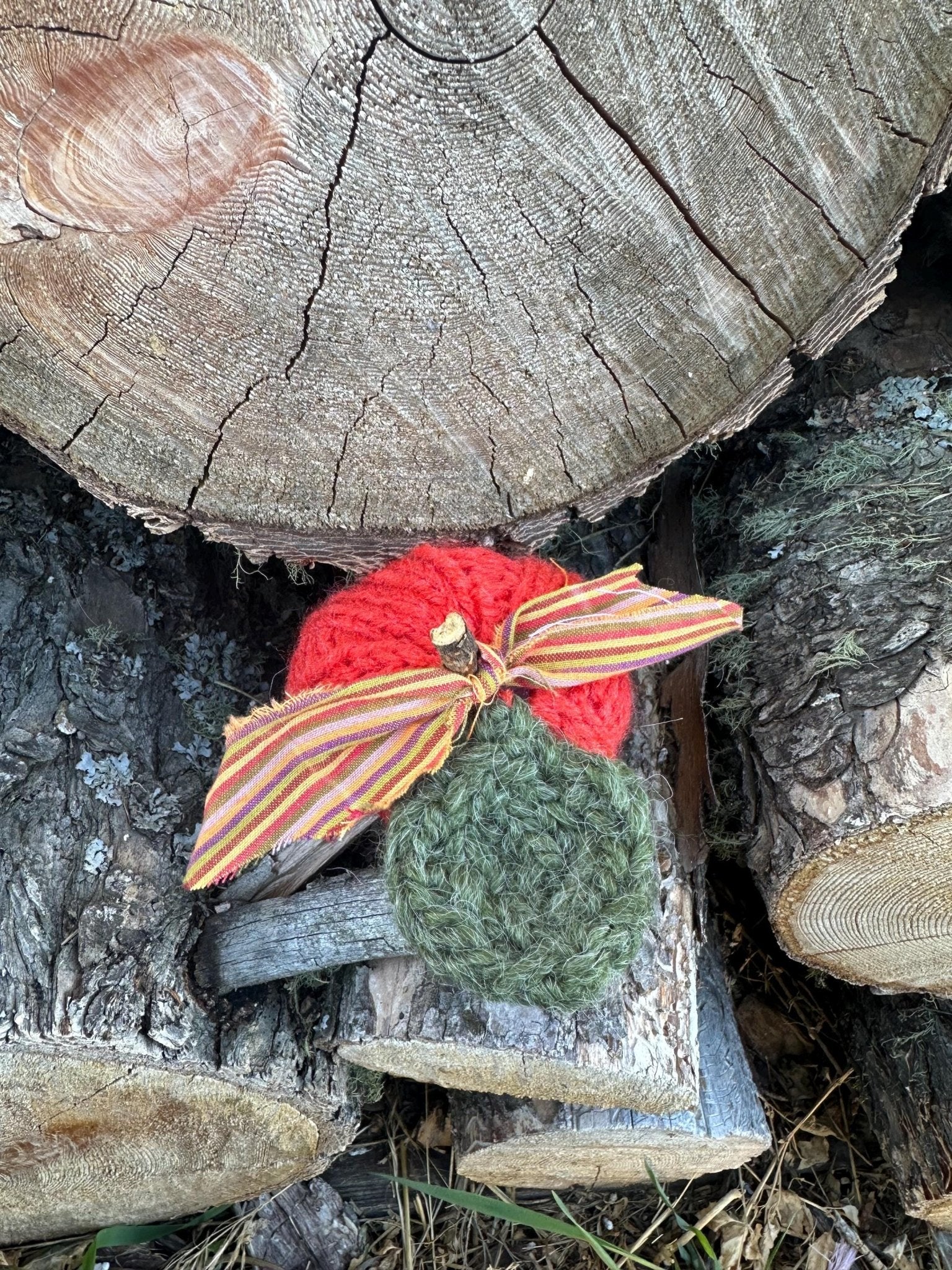 Knit MINI PUMPKINS, Shabby Chic Knit Pumpkins - Razels