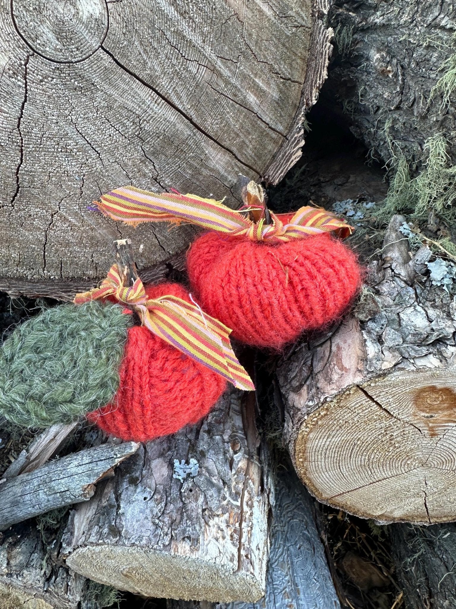 Knit MINI PUMPKINS, Shabby Chic Knit Pumpkins - Razels