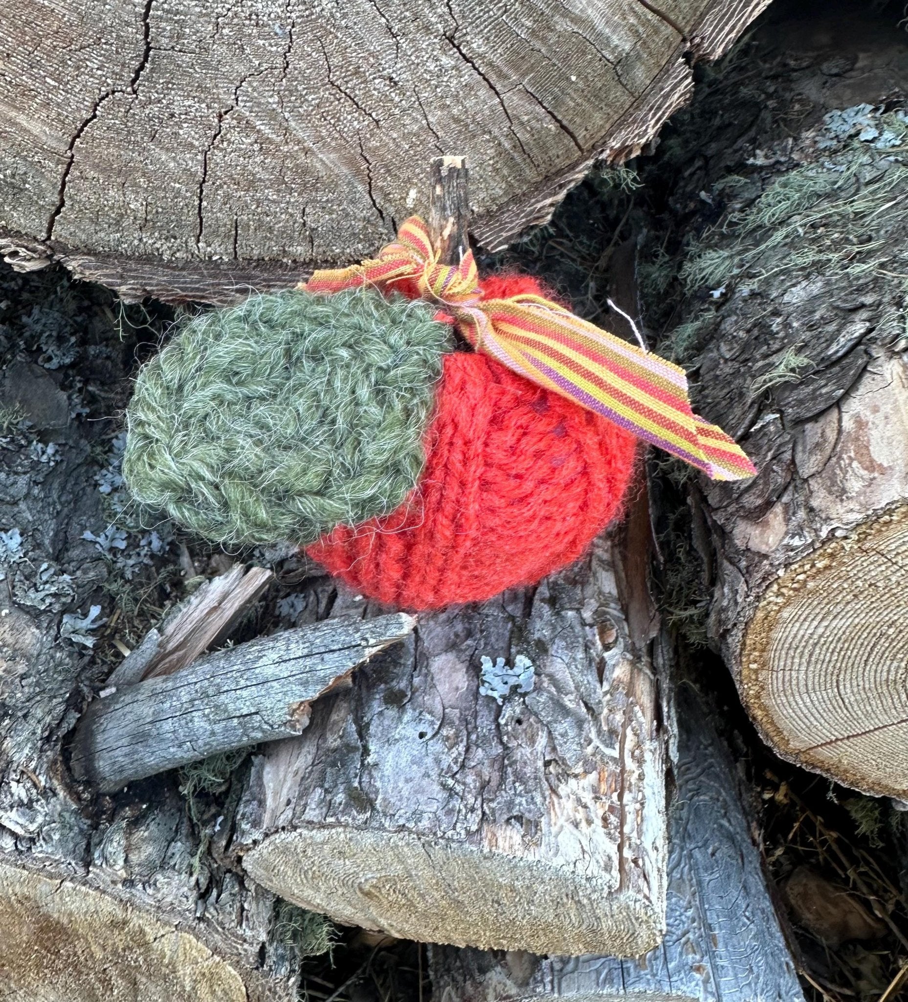 Knit MINI PUMPKINS, Shabby Chic Knit Pumpkins - Razels