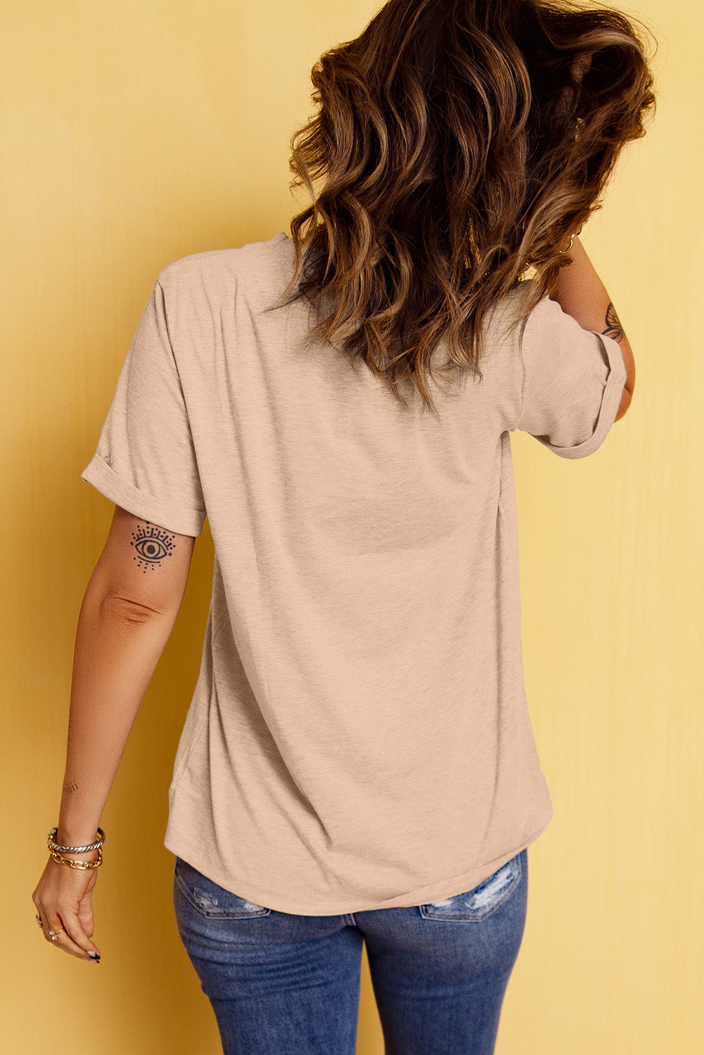Western Horse Graphic T-Shirt | Cowgirl Casual Tee with Heart Rope Design