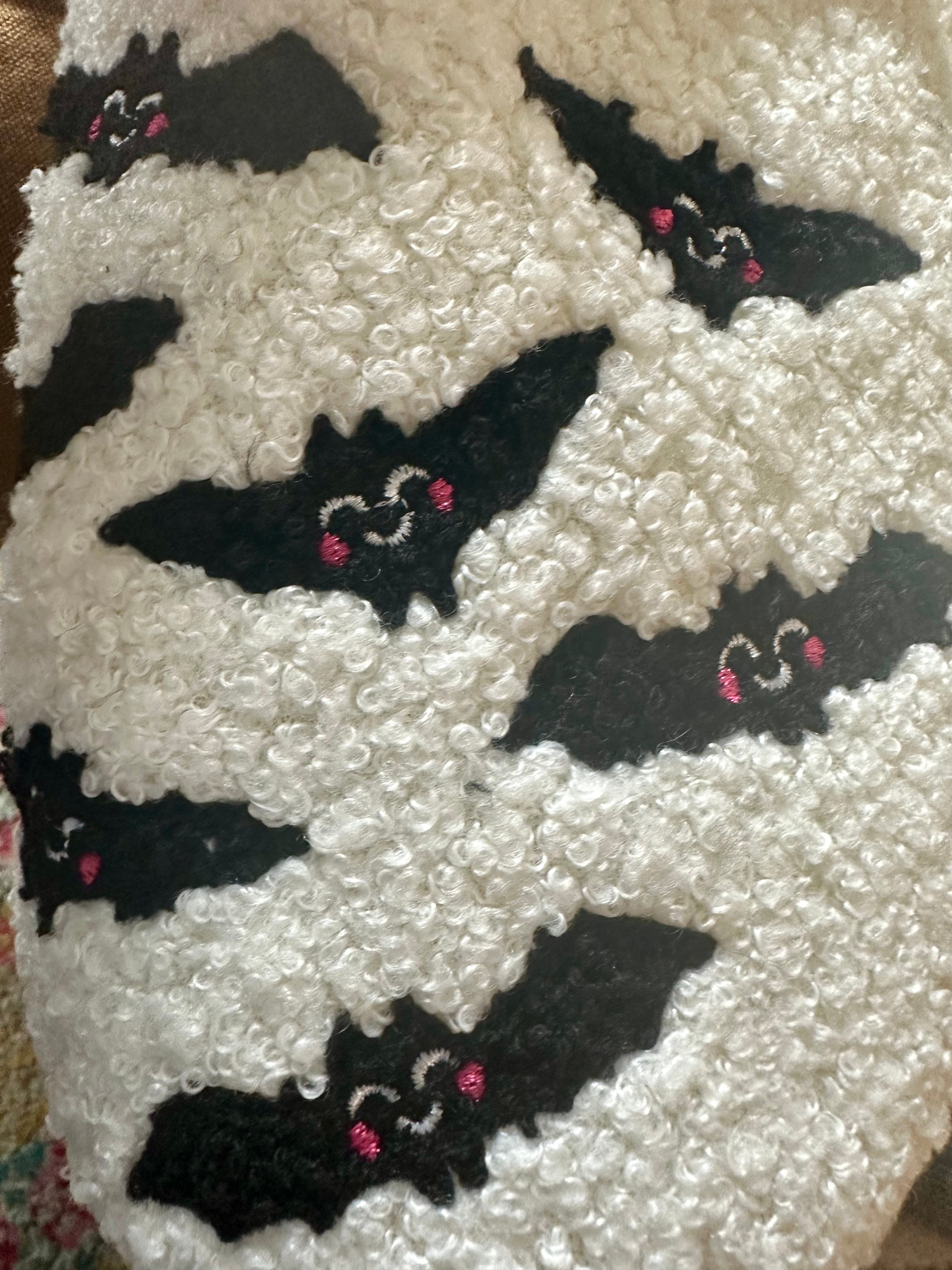 Bat Slippers Halloween Slippers for Women Plush Bat Slippers Cute Bats