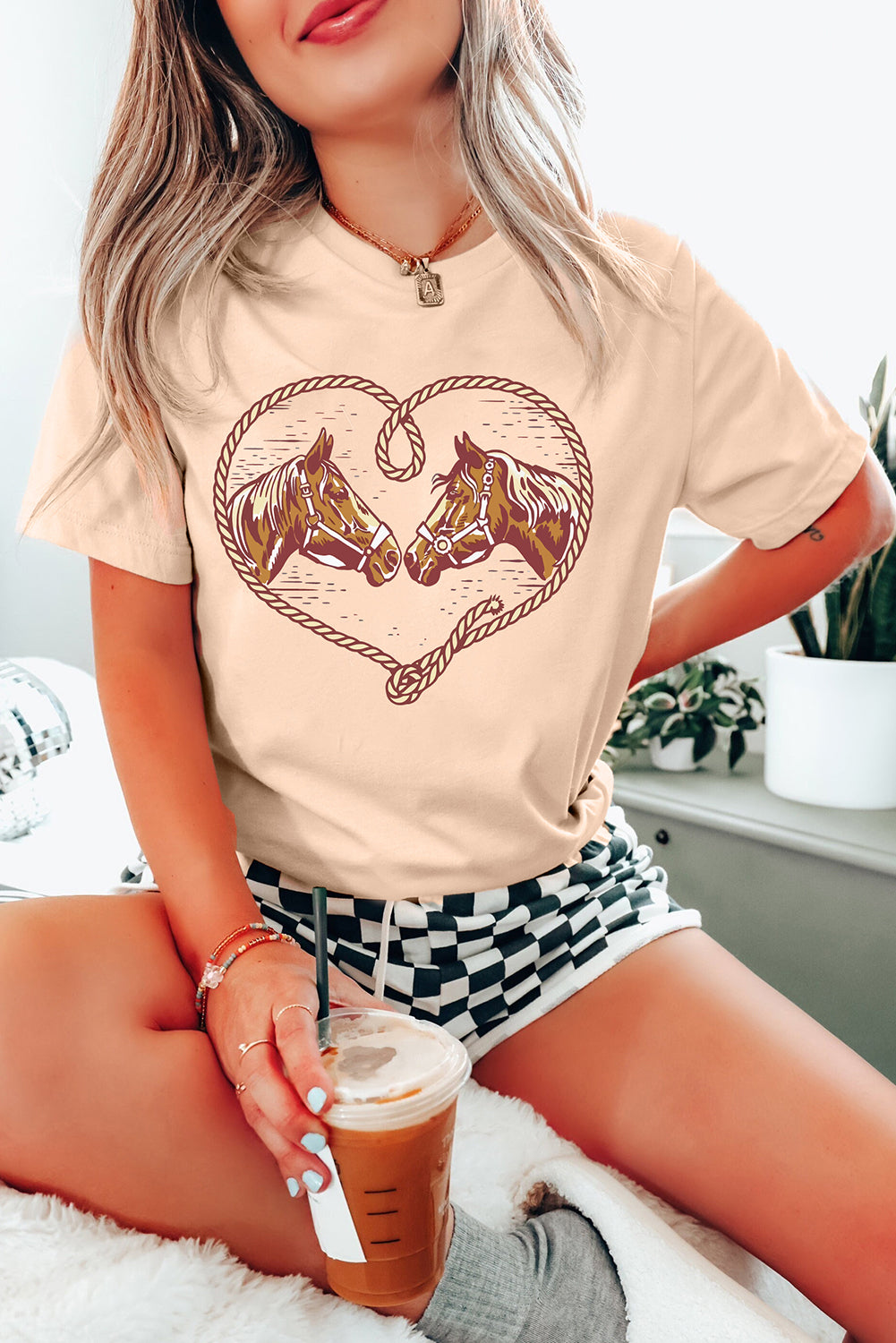 Western Horse Graphic T-Shirt | Cowgirl Casual Tee with Heart Rope Design