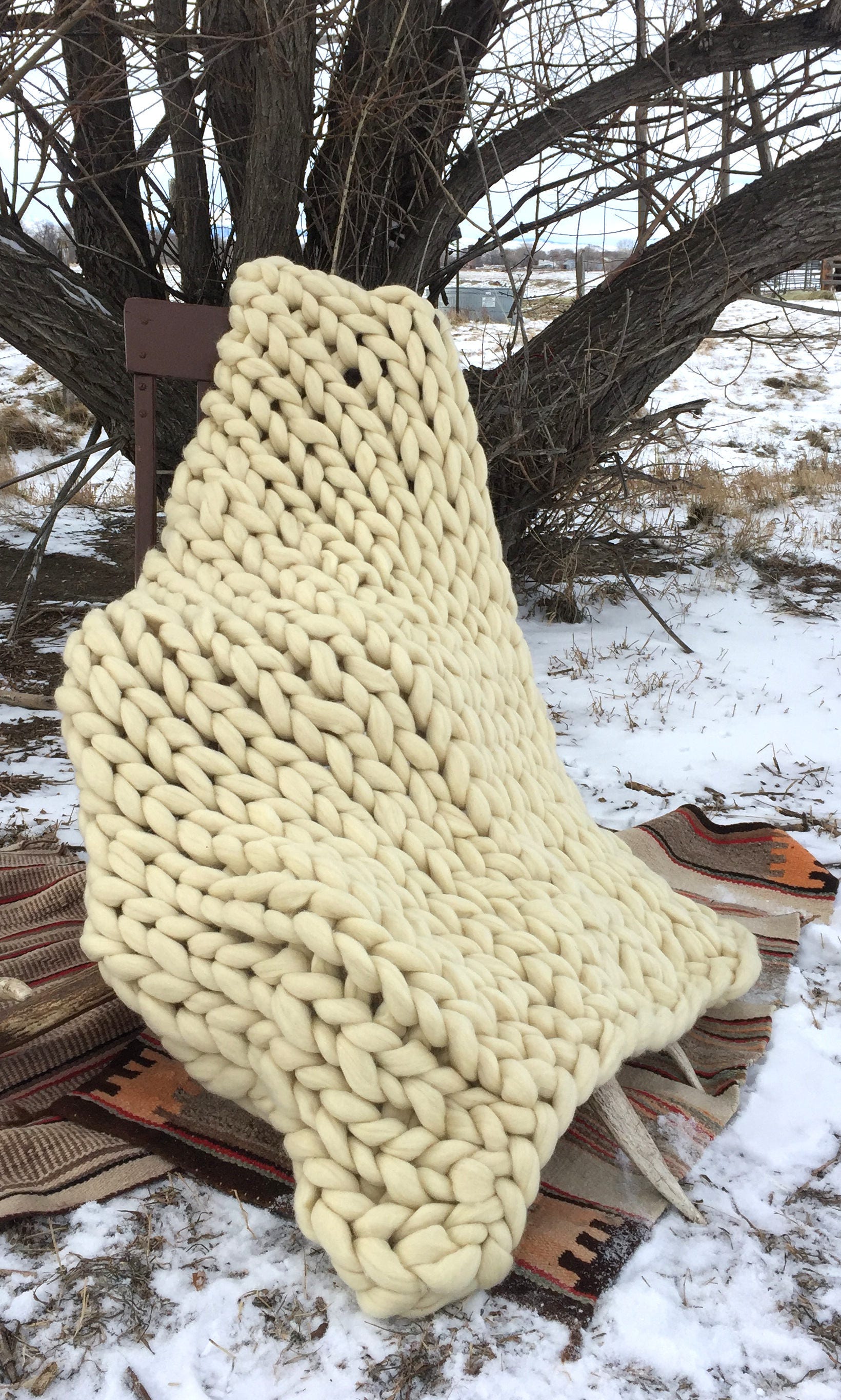 MADE In MONTANA Extreme Natural Wool Knit Blanket, Handmade Weighted SMOOSH Blanket