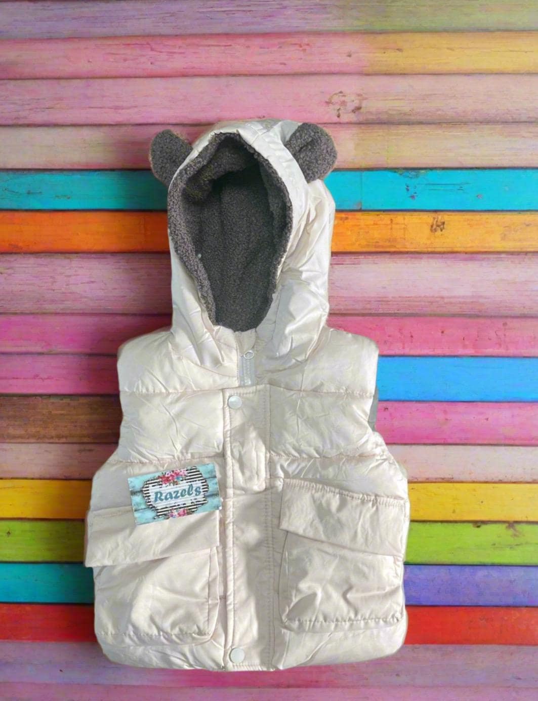 🍂 Back to Preschool Must-Have — The Cutest Puffer Vests!
Oh my ears… aren’t these the cutest little vests you’ve ever seen?! Perfect for fall layering, these puffer vests are warm, lightweight, and totally adorable.

Whether it’s the morning school run, pumpkin patch trips, or just adding a cozy touch to any outfit — these are a must!

✓ Great for layering over hoodies or long sleeves
✓ Available in 4 fun colors — good luck picking just one!
✓ Sizes 18/24 months up to 5T