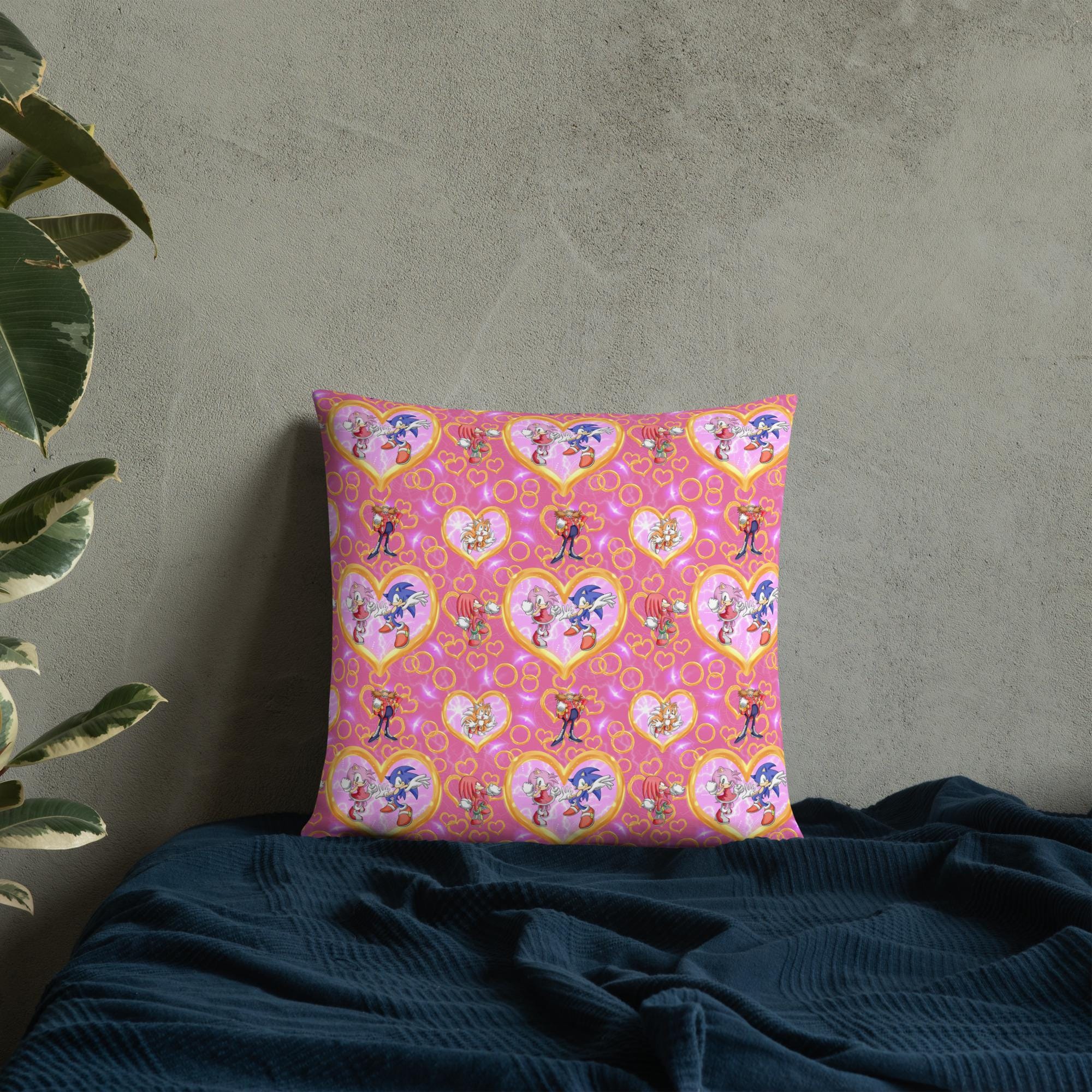 Sonic Girl Throw Pillow – Pink Sonic & Friends Accent Pillow for Kids&#39; Rooms and Game Spaces