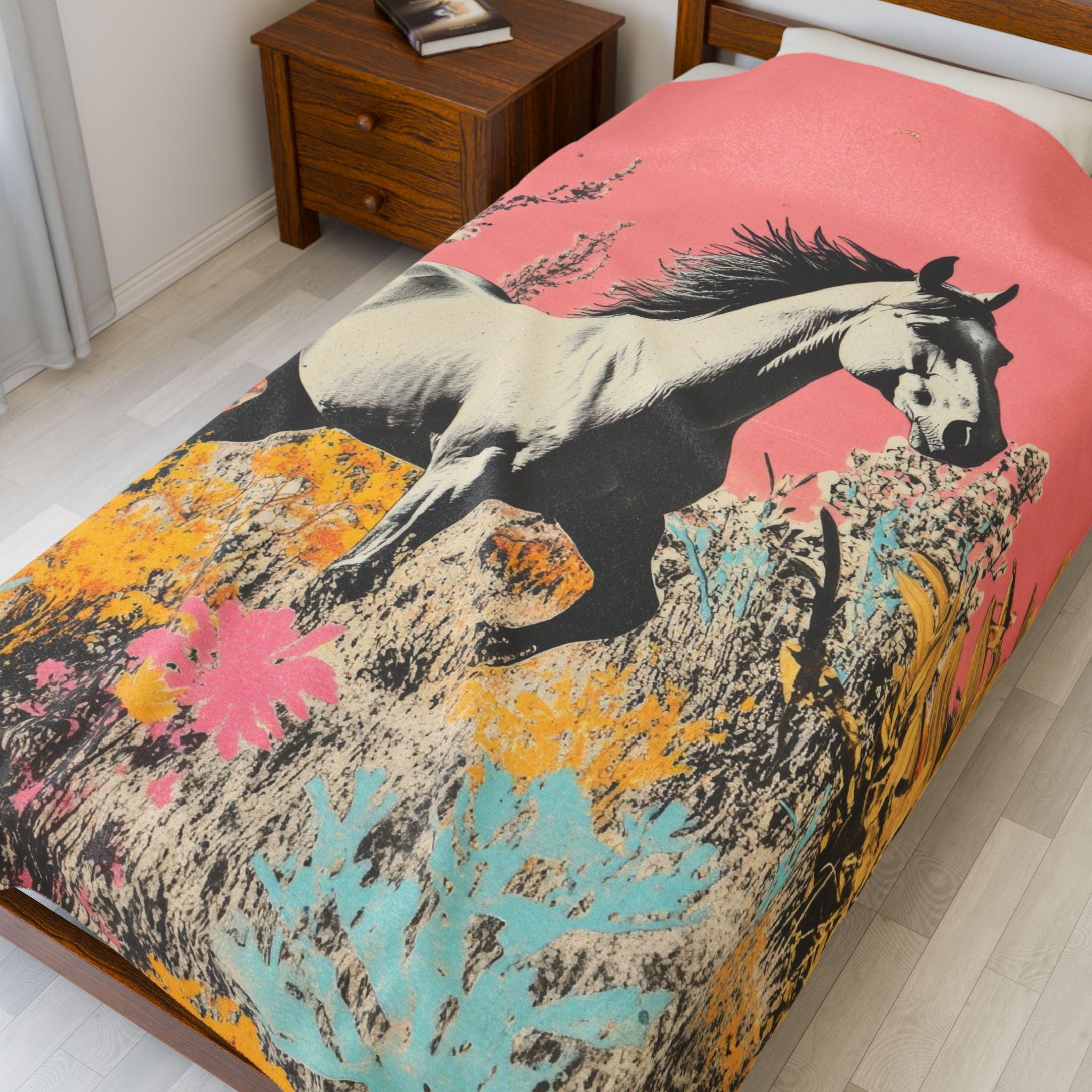 Colorful Horse Velveteen Plush Blanket: Cozy Home Decor Throw -Razels