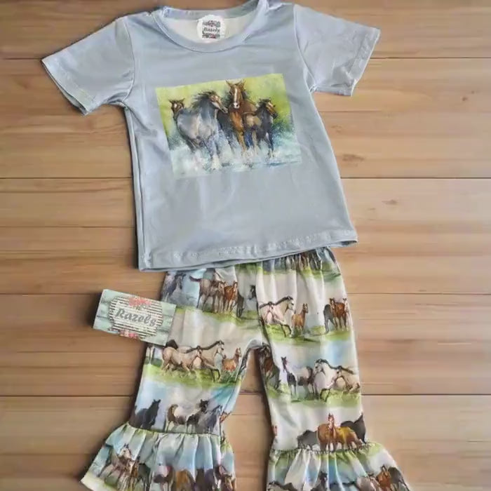 Horse Outfit, Girls Bell Bottom Vintage Horse Pants & Retro Horse Shirt Girls Western Style Cute Print