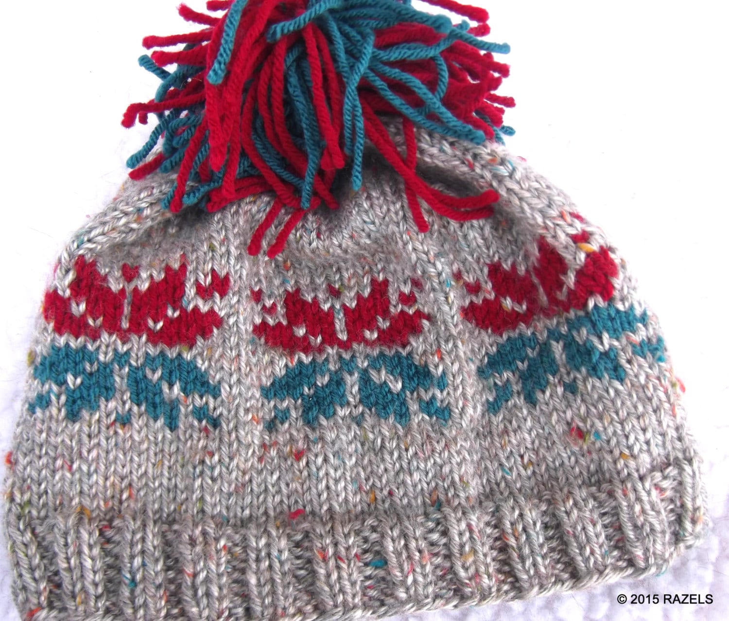 SNOWFLAKE Pompom HAT, Hand Knit Snowflake Pom Pom Hat Beanie - Razels